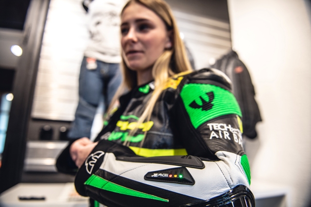 Wie Funktioniert Ein Airbag Bei Einem Sturz Mit Dem Motorrad