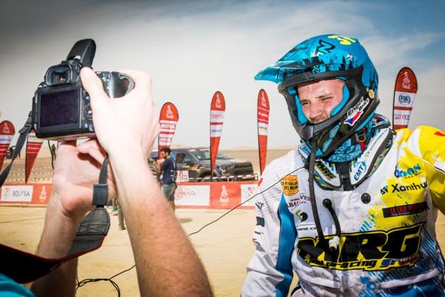 Milan Engel v PSI moto oblečení na Rallye Dakar