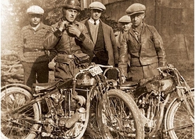 kombinezy-zavodniku-2.jpg